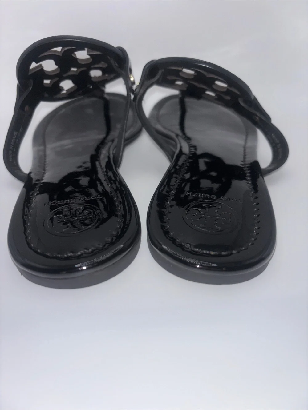 Tory Burch Miller Black Patent Logo Thong Sandals - Picture 5 of 9
